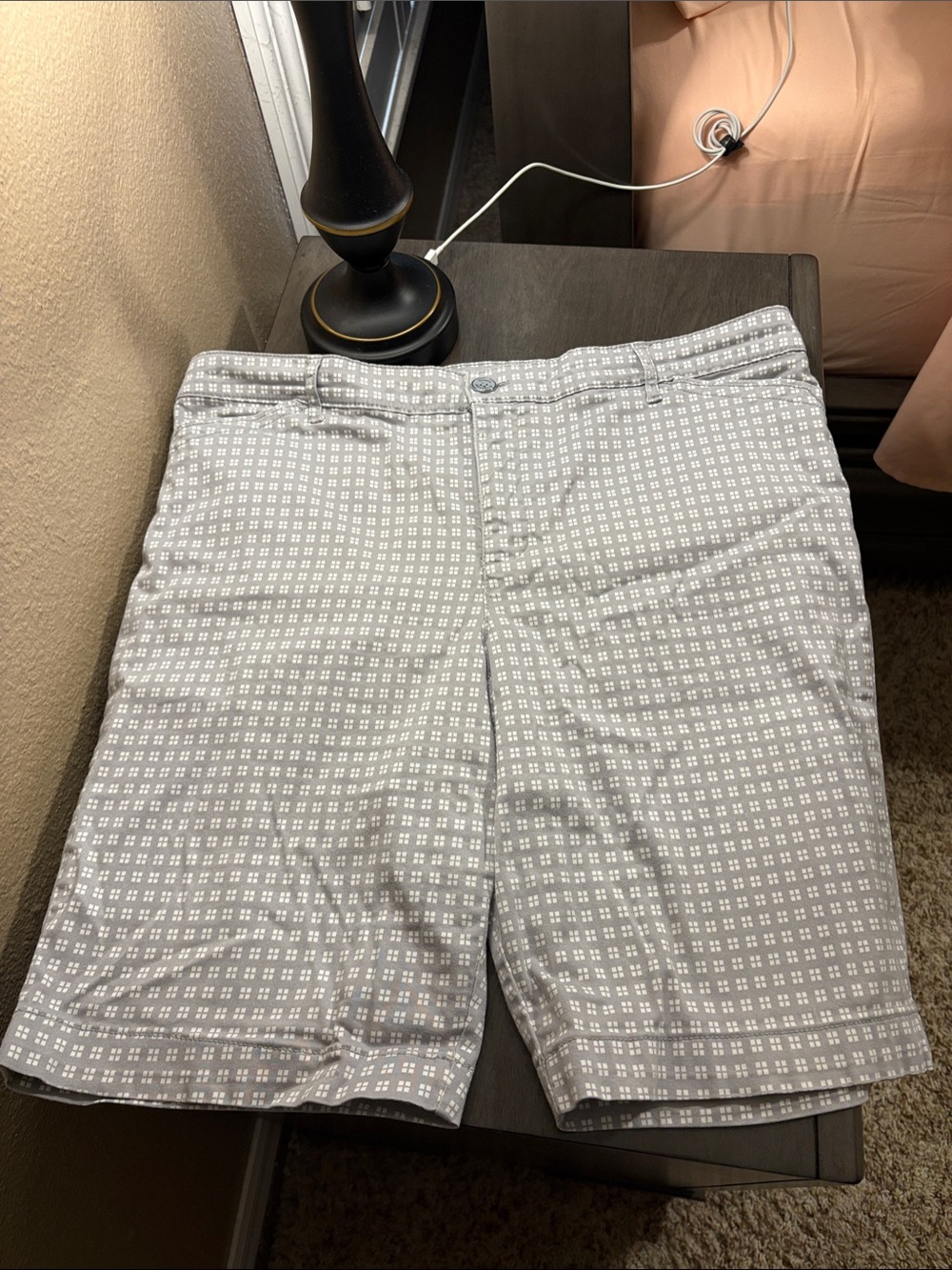 Women’s Gloria Vanderbilt Light Gray Printed Flat-Front Shorts